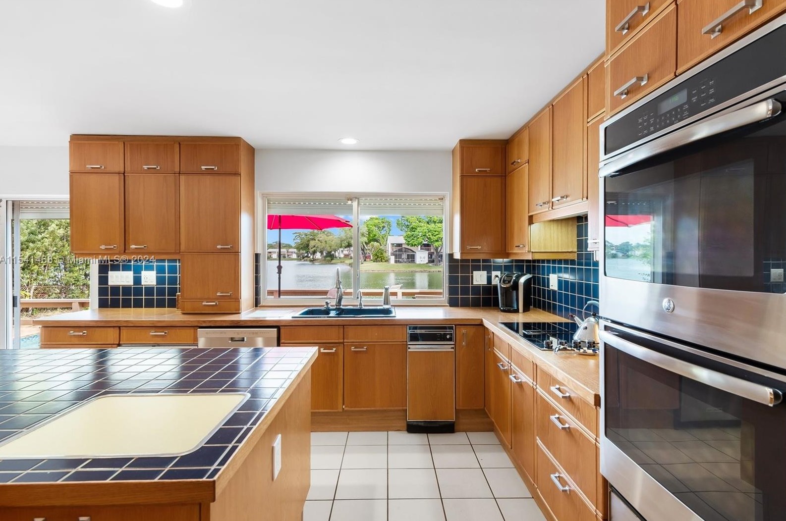 3071 35 St, Hollywood FL 33021-2627 exterior