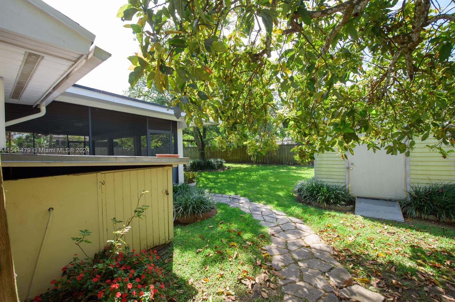 17810 175 St, Miami FL 33187-1654 exterior