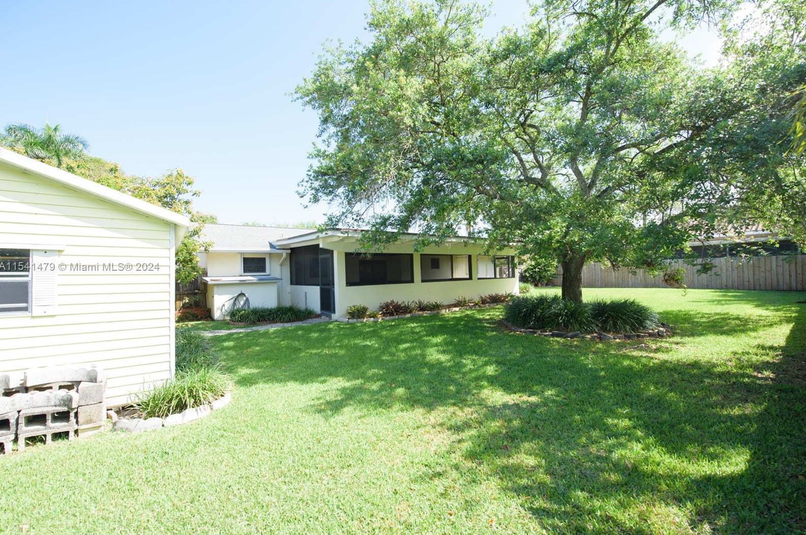 17810 175 St, Miami FL 33187-1654 exterior