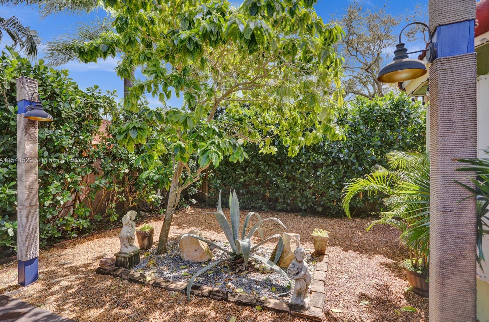 11011 161 Pl, Miami FL 33196-4272 exterior