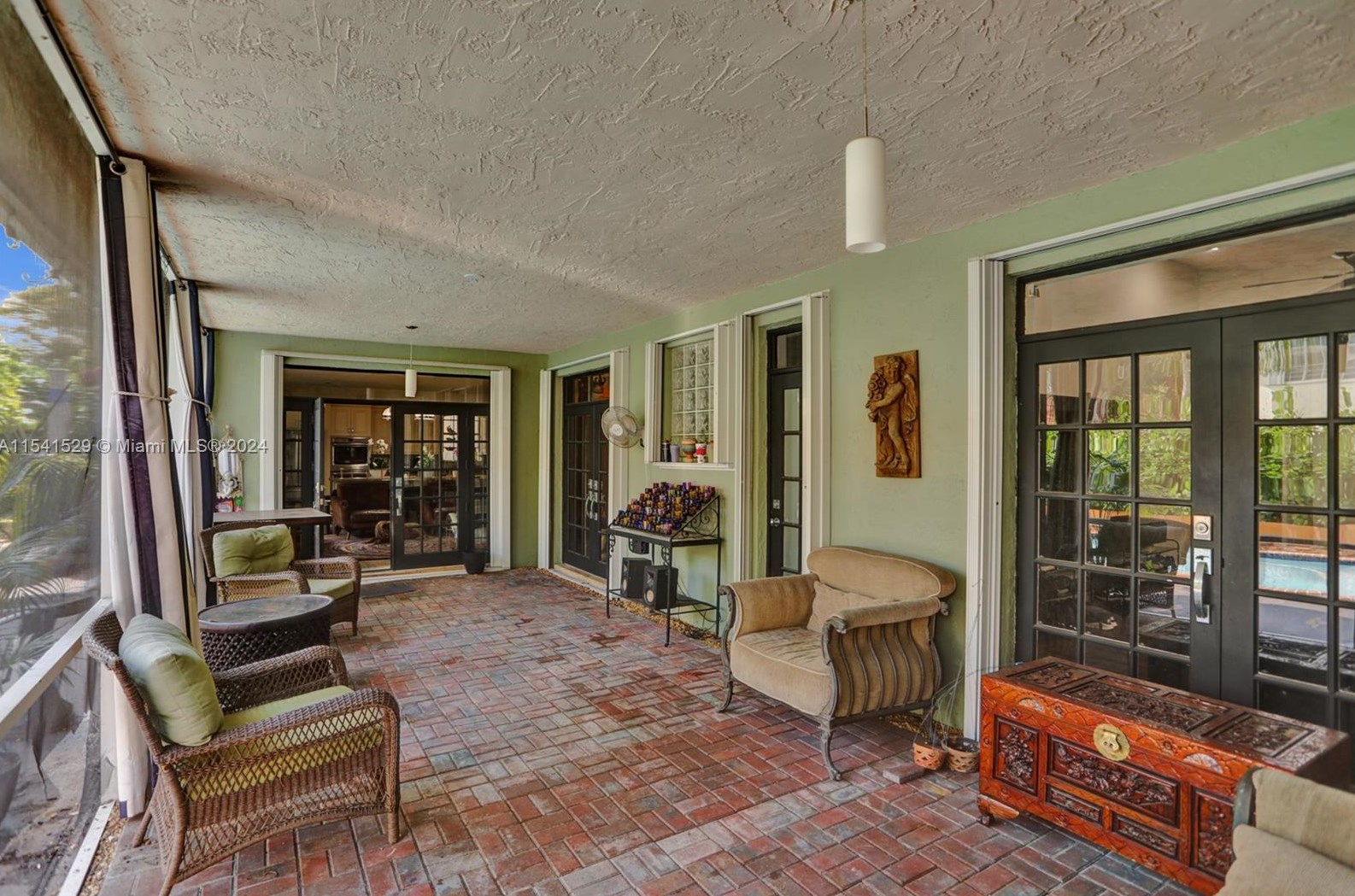 11011 161 Pl, Miami FL 33196-4272 exterior