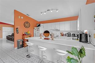 247 E 52nd St - Photo 3