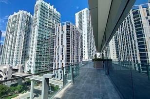 68 SE 6th St, Miami, FL 33131 - Photo 47