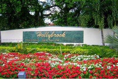9523 S Hollybrook Lake Dr #104 - Photo 1
