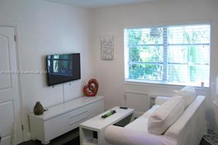 1525 Meridian Ave, Miami Beach, FL 33139 - Photo 3