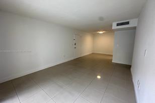 4810 Nw 79th Ave #102, Miami, FL 33166
