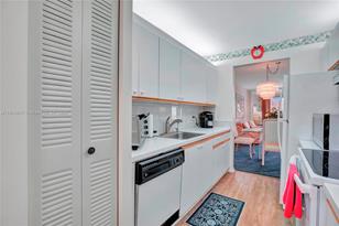 12900 SW 13th St - Photo 9