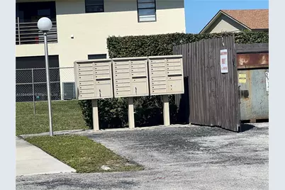 2106 Sherwood Forest Blvd #17, West Palm Beach, FL 33415 - Photo 7