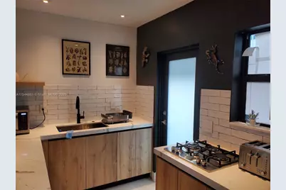 740 SW 9th St #1, Miami, FL 33130 - Photo 17