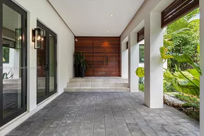 401 E Rivo Alto Dr, Miami Beach, FL 33139 - Photo 3