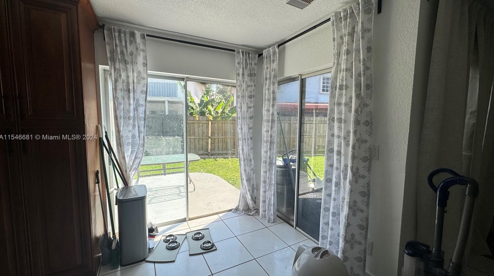 15476 62 Ter, Miami FL  33193-2568 exterior