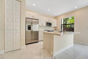 15854 NW 91st Ct - Photo 9