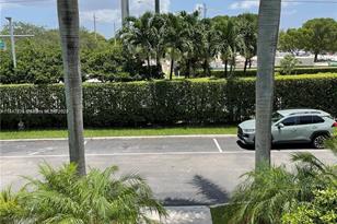 5300 NW 87th Ave - Photo 5