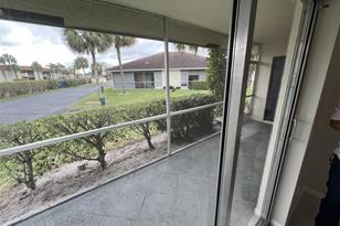9961 Three Lakes Cir, Boca Raton, FL 33428