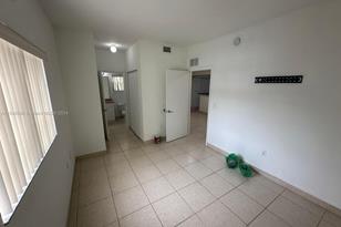 430 NW 20th St, Miami, FL 33127 - Photo 7