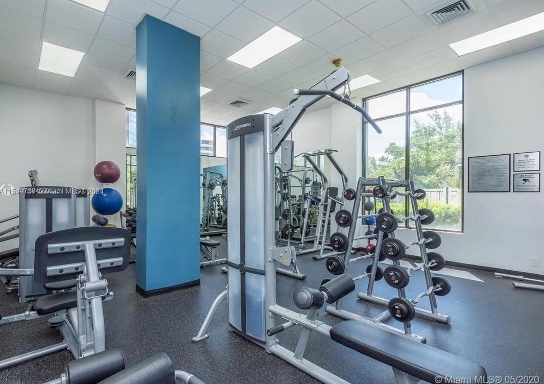 100 Bayview Dr, Miami FL 33160-4772 exterior