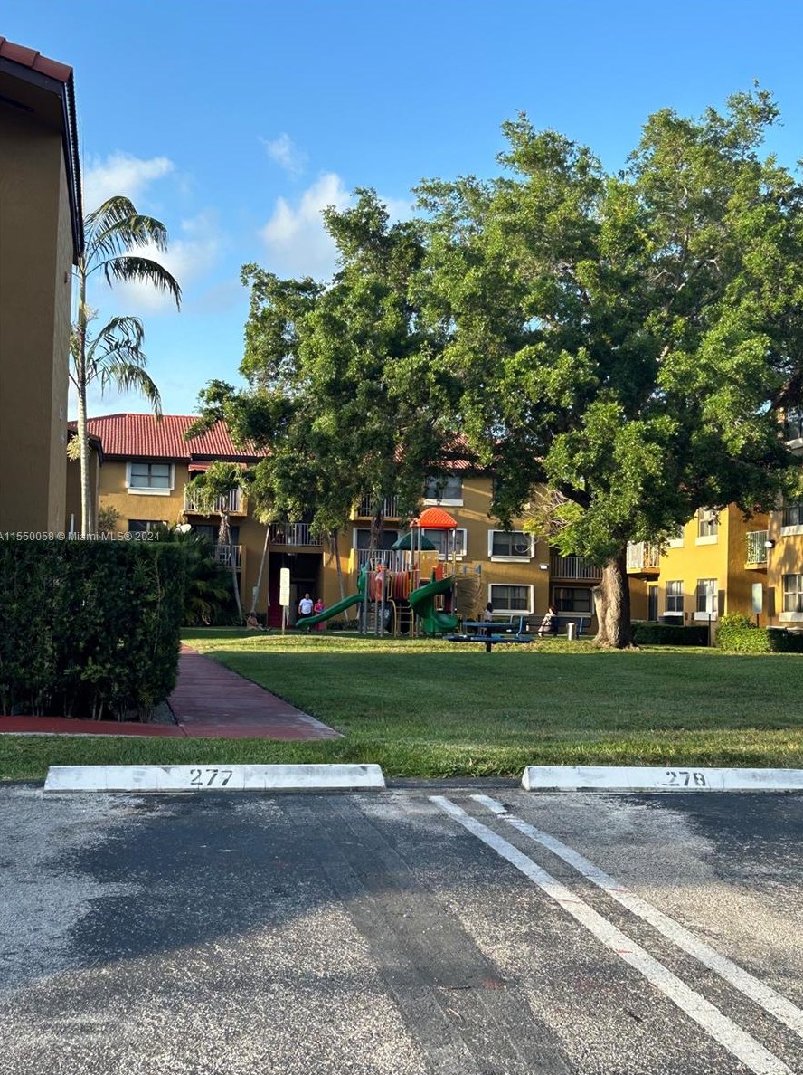 15650 80th St, Miami FL  33193-3338 exterior