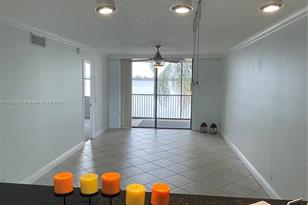 110 Lake Emerald Dr, Oakland Park, FL 33309 - Photo 15