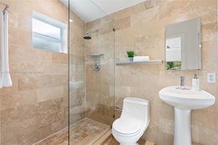 5 NW 107th St - Photo 17