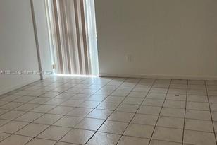 7125 Nw 186th St #b110, Hialeah, FL 33015