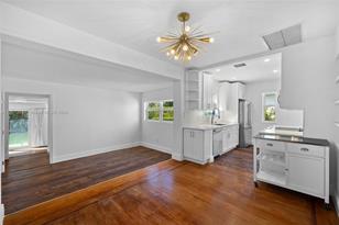 736 NE 74th St - Photo 13