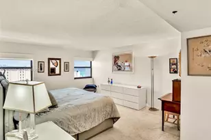 1201 S Ocean Dr, Hollywood, FL 33019 - Photo 31