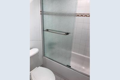 17560 Atlantic Blvd #301, Sunny Isles Beach, FL 33160 - Photo 5