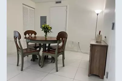 31 SE 6th St #1606, Miami, FL 33131 - Photo 9