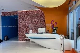 31 SE 6th St, Miami, FL 33131 - Photo 3