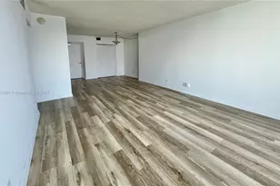 100 Bayview Dr, Sunny Isles Beach, FL 33160 - Photo 15