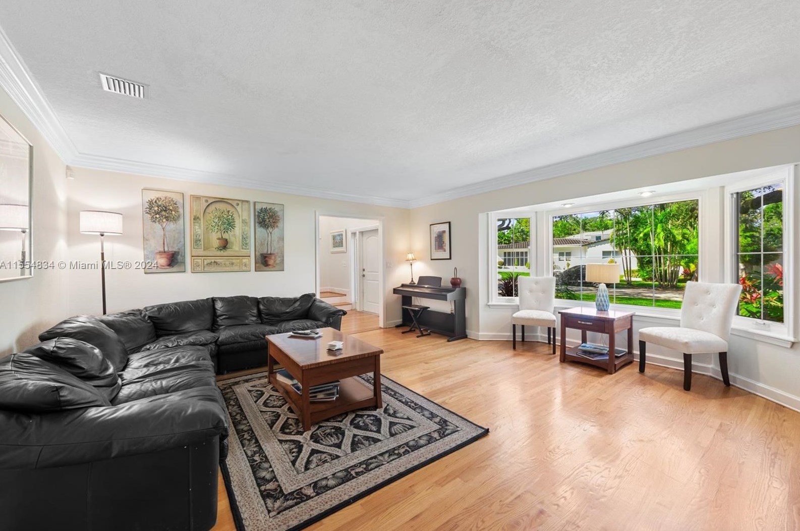 1238 98 St, Miami FL 33138-2562 exterior