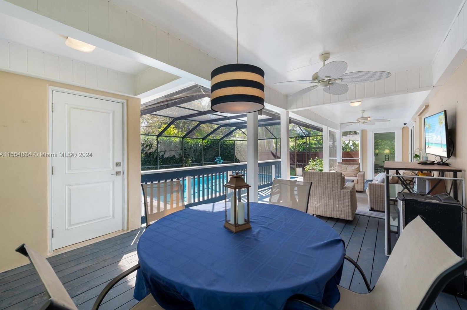 1238 98 St, Miami FL 33138-2562 exterior