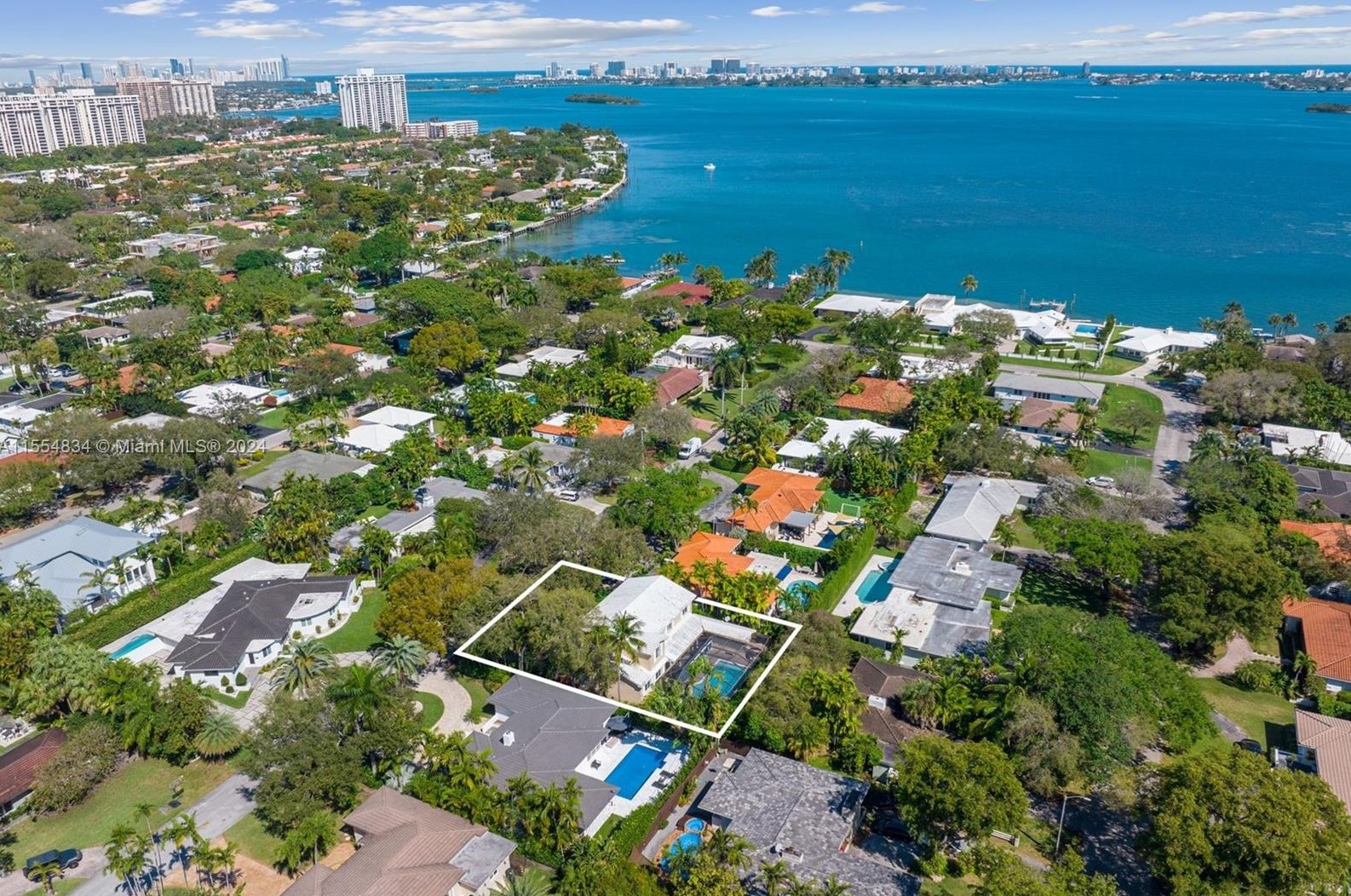 1238 98 St, Miami FL 33138-2562 exterior