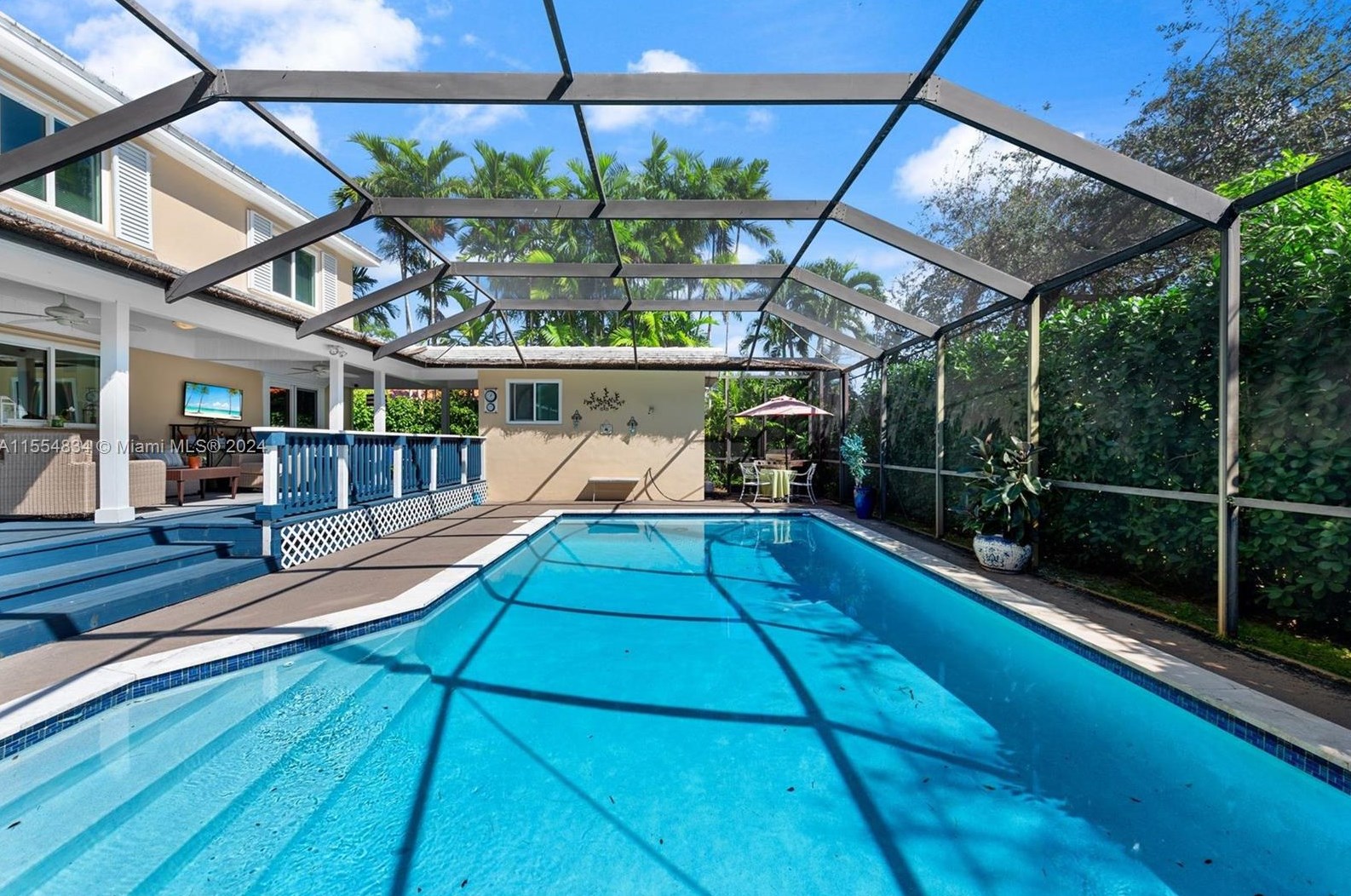 1238 98 St, Miami FL 33138-2562 exterior