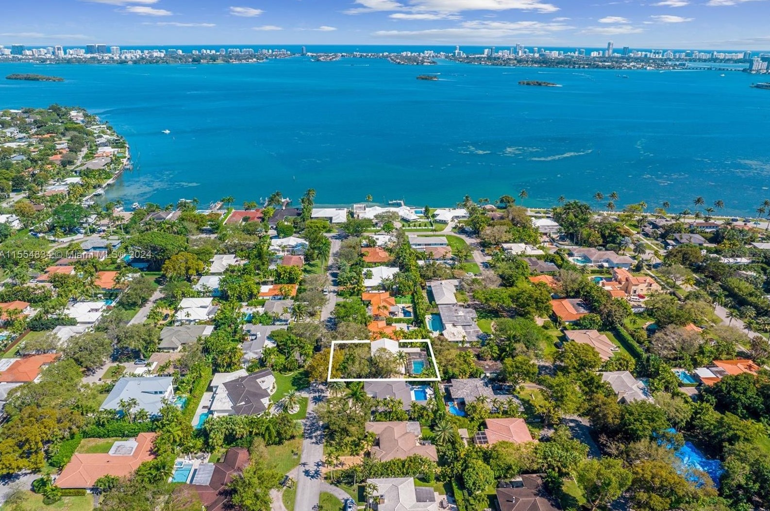 1238 98 St, Miami FL 33138-2562 exterior