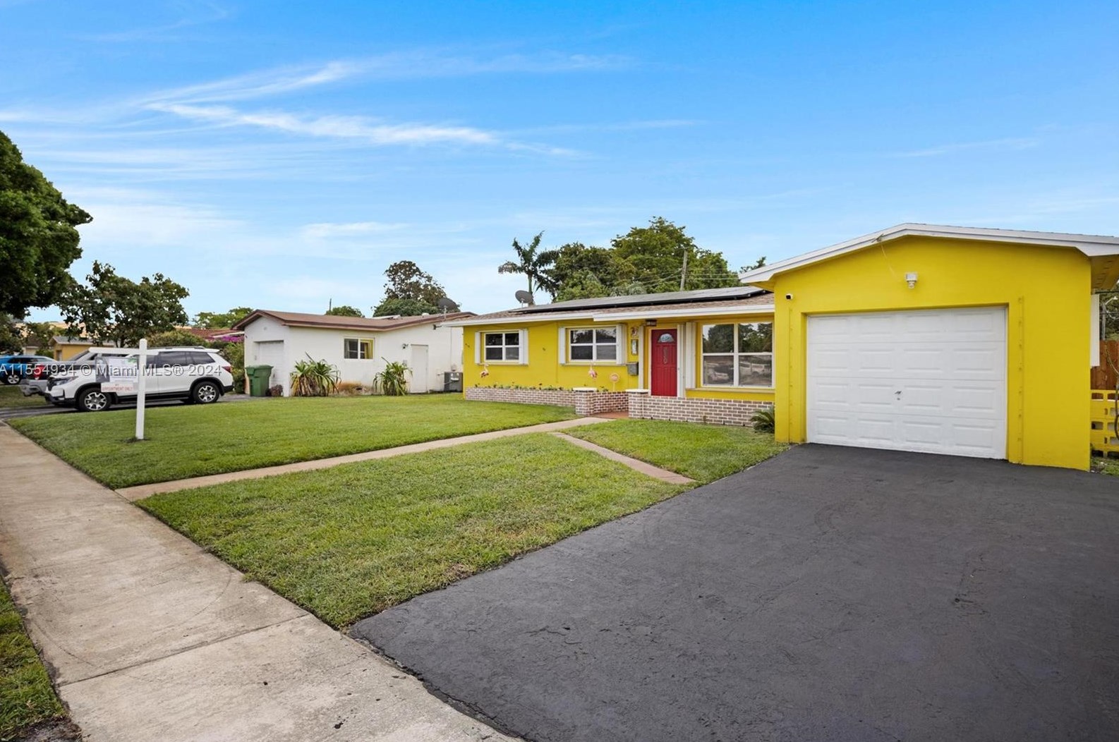 430 76th Ave, Hollywood FL 33024-1576 exterior