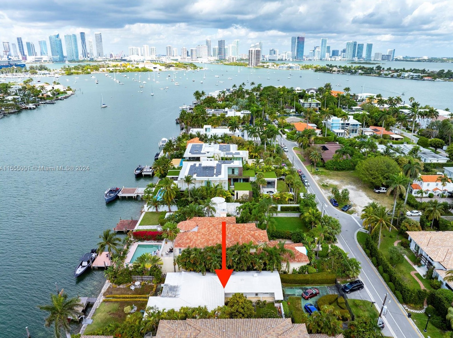 290 Hibiscus Dr, Miami FL 33181-2351 exterior