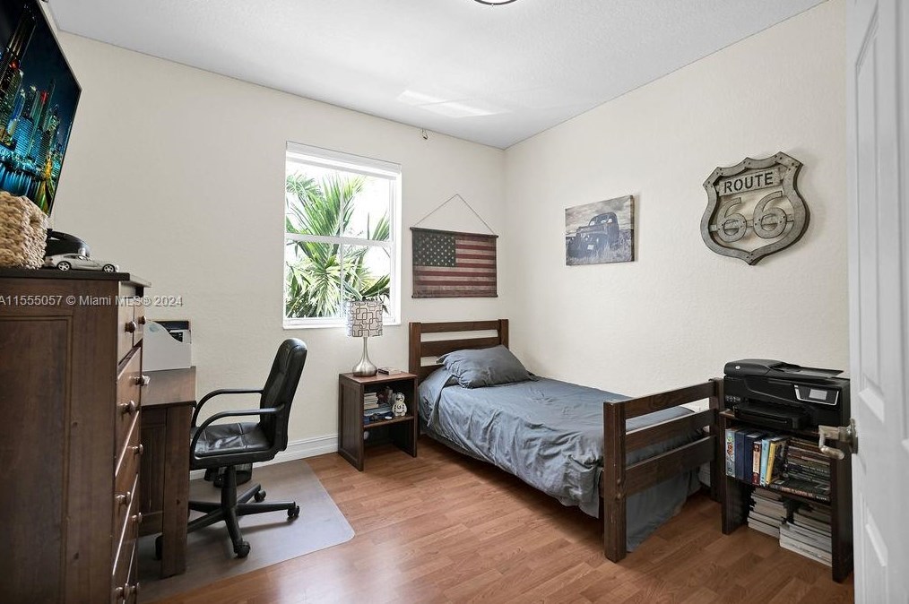 11811 137 Pl, Miami FL 33186-7223 exterior