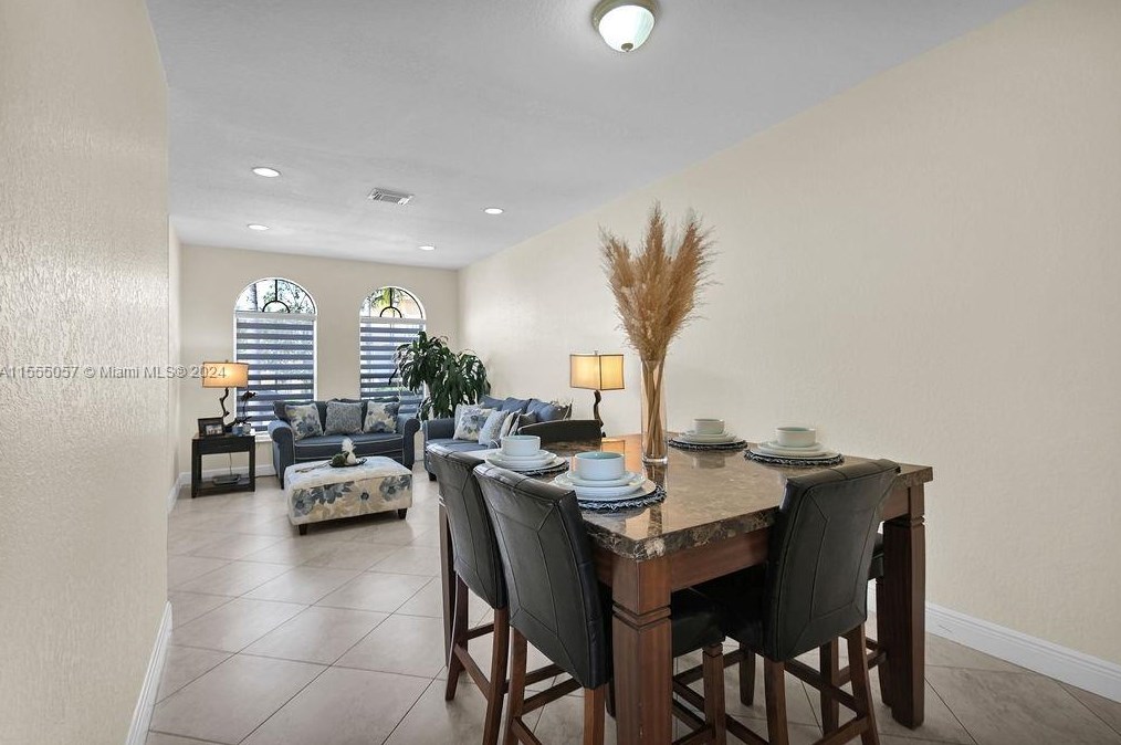 11811 137 Pl, Miami FL 33186-7223 exterior