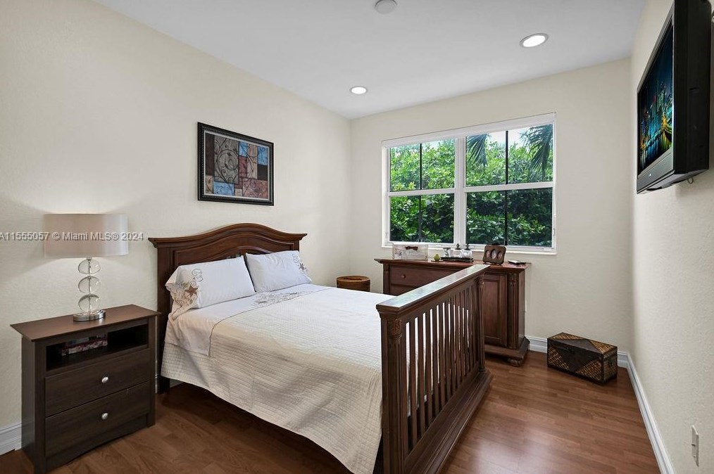 11811 137 Pl, Miami FL 33186-7223 exterior