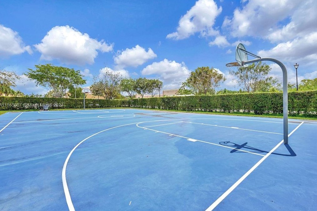 11811 137 Pl, Miami FL 33186-7223 exterior