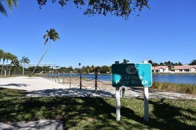 17324 7th St, Hollywood FL  33029-3184 exterior