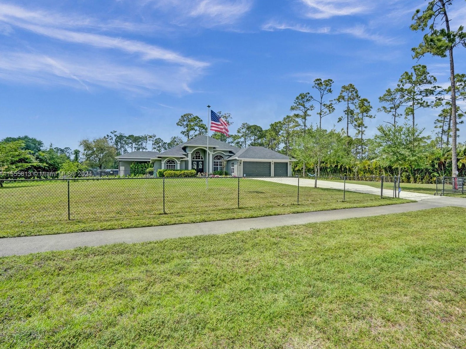 7397 Banyan Blvd, Town Of Loxahatchee Groves FL  33470-2762 exterior