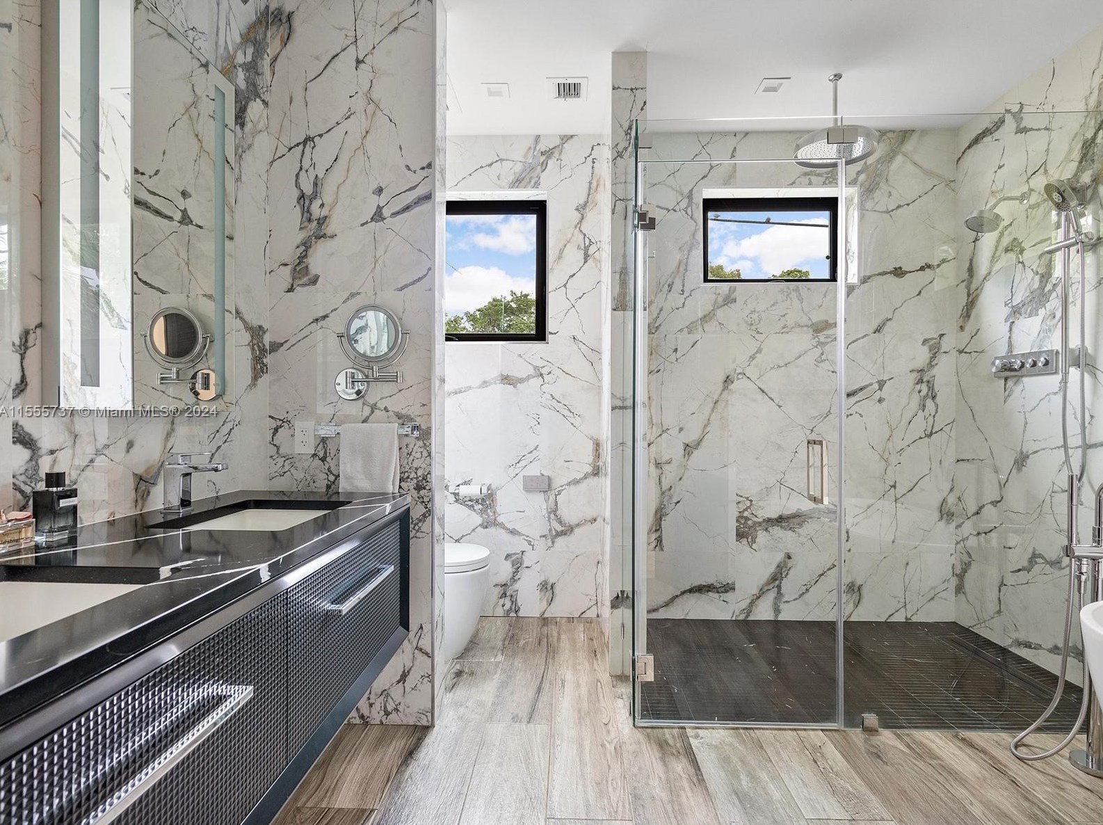 1245 94 St, Miami FL 33138-2947 exterior