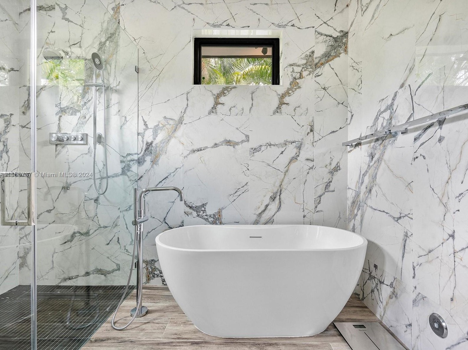 1245 94 St, Miami FL 33138-2947 exterior