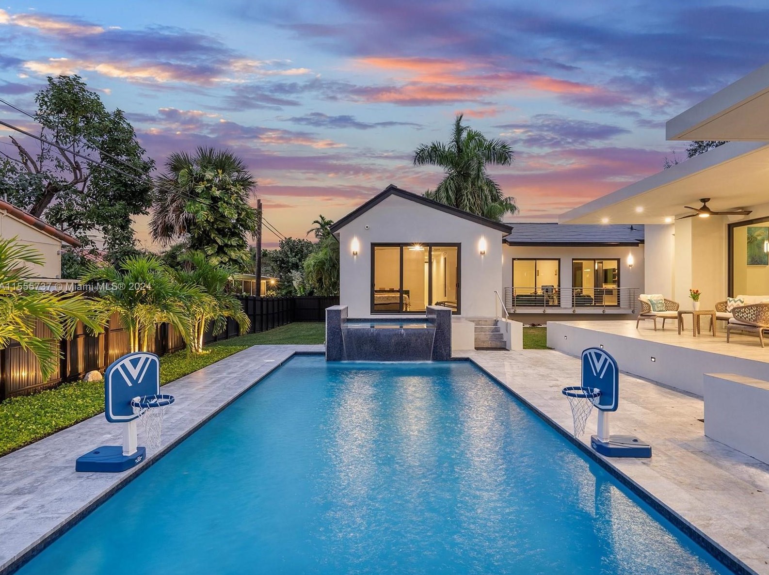 1245 94 St, Miami FL 33138-2947 exterior