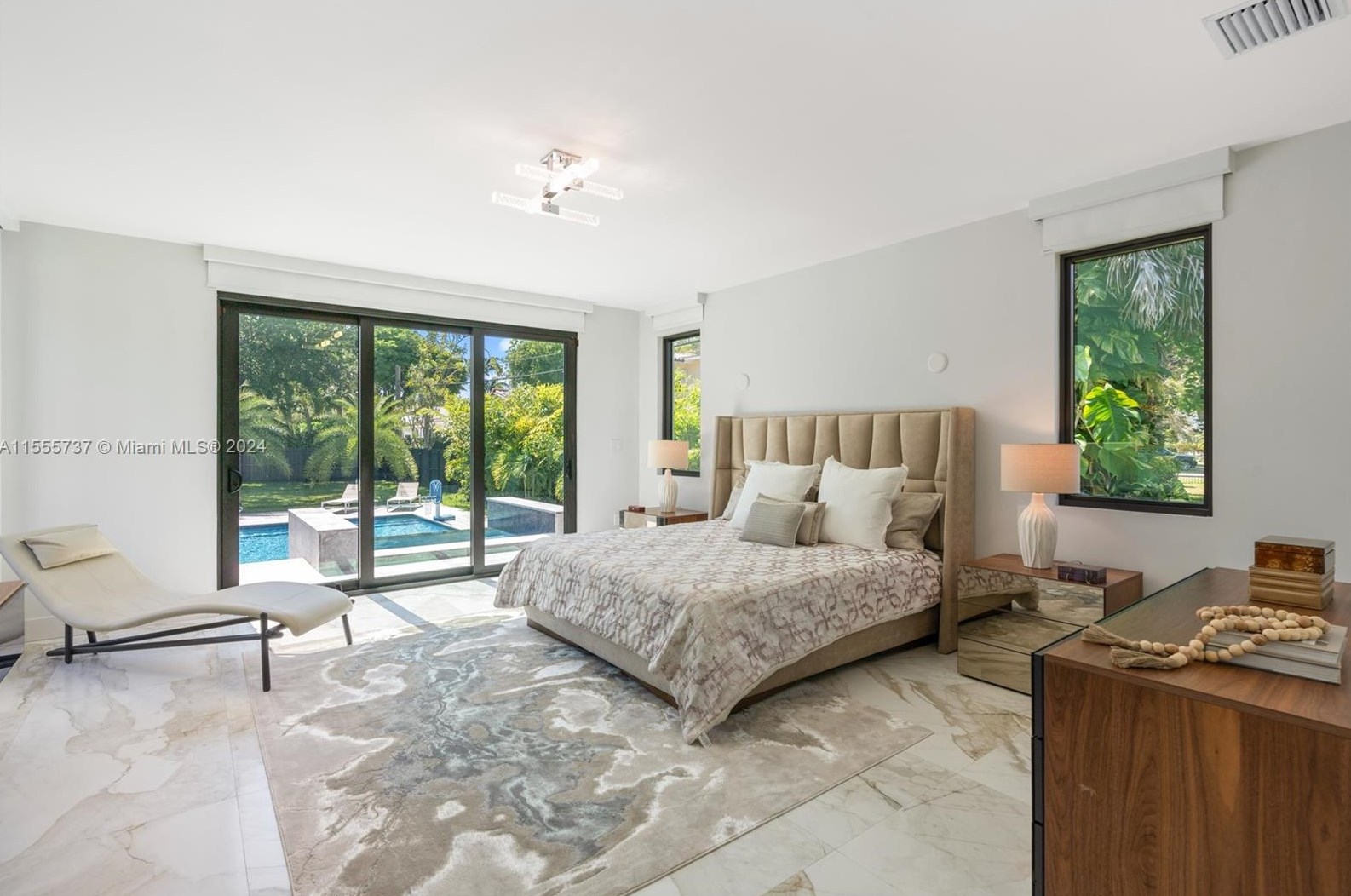 1245 94 St, Miami FL 33138-2947 exterior