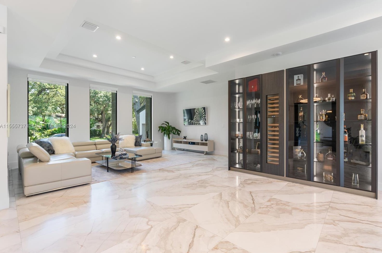 1245 94 St, Miami FL 33138-2947 exterior