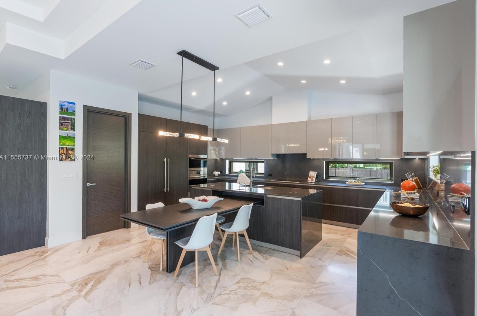 1245 94 St, Miami FL 33138-2947 exterior