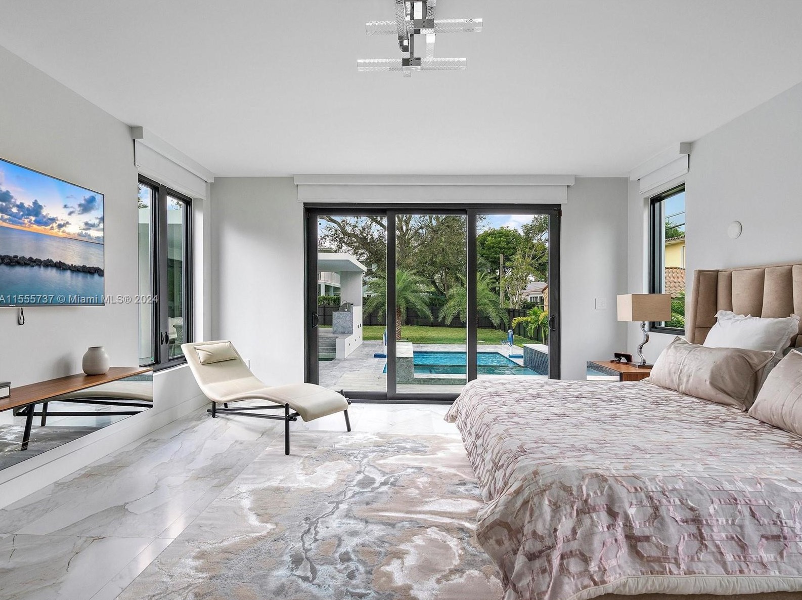 1245 94 St, Miami FL 33138-2947 exterior